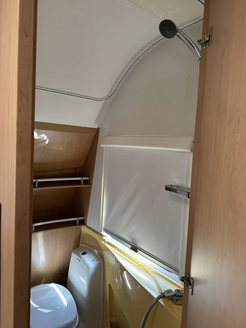 Каравана Knaus Sudwind, снимка 9 - Каравани и кемпери - 50031091