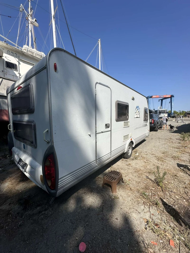 Каравана Knaus Sudwind, снимка 3 - Каравани и кемпери - 50031091