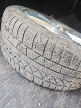 Гуми Зимни 225/50R17, снимка 5