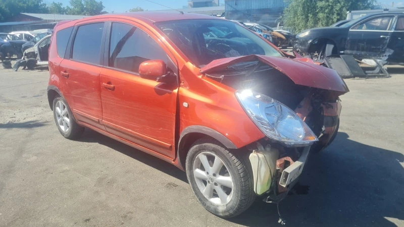 Nissan Note 1.6i, снимка 3 - Автомобили и джипове - 37428049