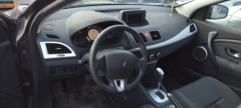 Renault Megane 1.5DCI  Автоматик, снимка 6 - Автомобили и джипове - 39674125