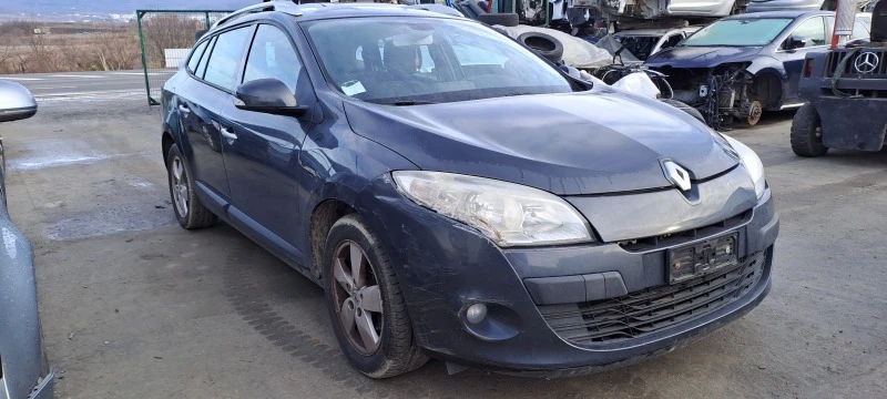 Renault Megane 1.5DCI  Автоматик, снимка 2 - Автомобили и джипове - 39674125