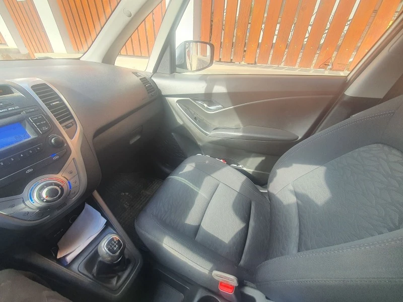 Hyundai Ix20 Газ бензин, снимка 3 - Автомобили и джипове - 47136786