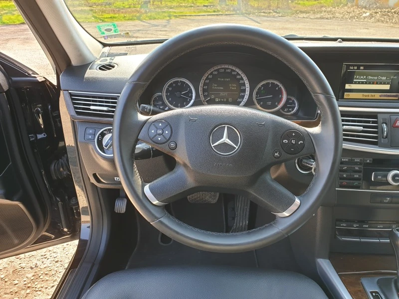 Mercedes-Benz E 200, снимка 5 - Автомобили и джипове - 46553086