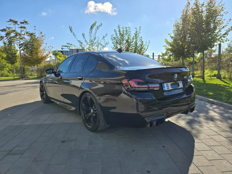 BMW M5 LCI, снимка 4 - Автомобили и джипове - 47617363