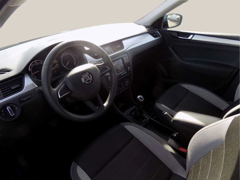 Renault Rapid 1.0 TSI, снимка 4 - Автомобили и джипове - 48093303