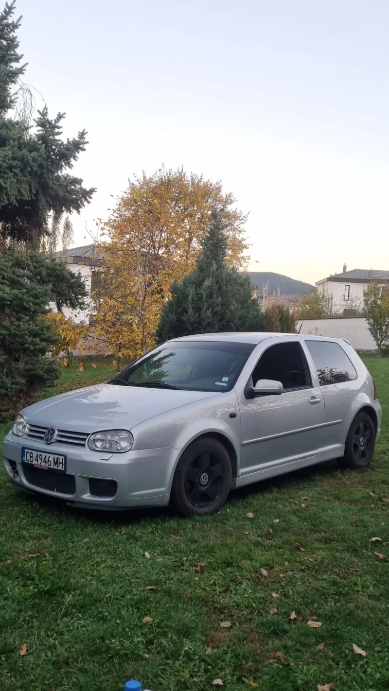 VW Golf, снимка 1 - Автомобили и джипове - 48539615