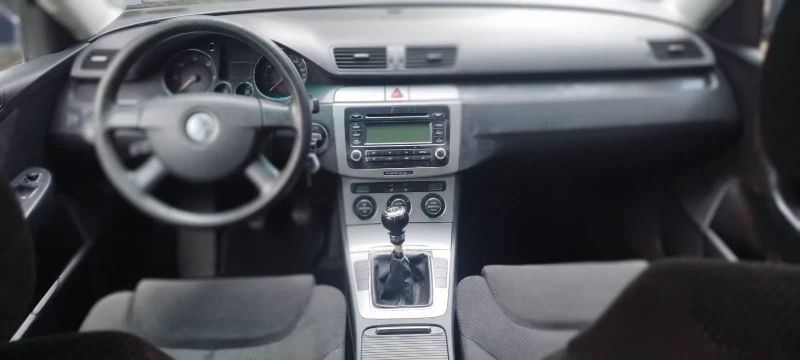 VW Passat B6, снимка 4 - Автомобили и джипове - 52658356