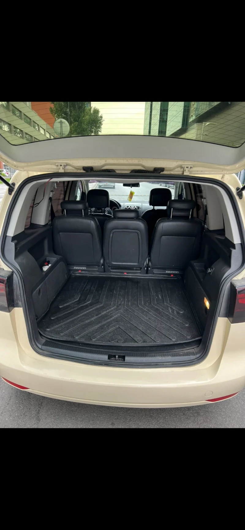 VW Touran, снимка 7 - Автомобили и джипове - 53326852