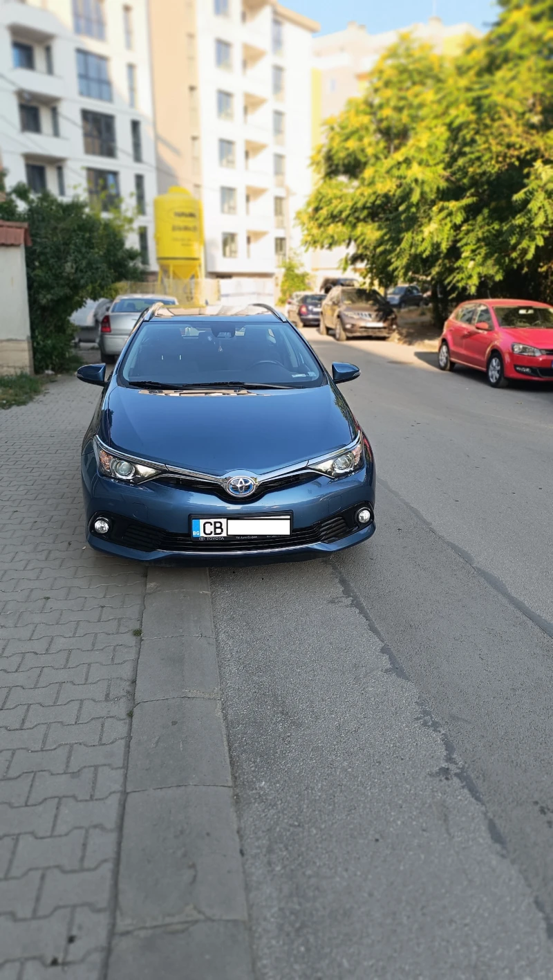 Toyota Auris Хибрид, снимка 3 - Автомобили и джипове - 52977143