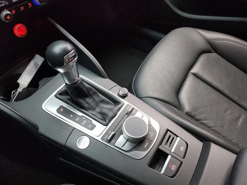Audi A3 35 Tdi Dynamic 8V, снимка 9 - Автомобили и джипове - 56003073