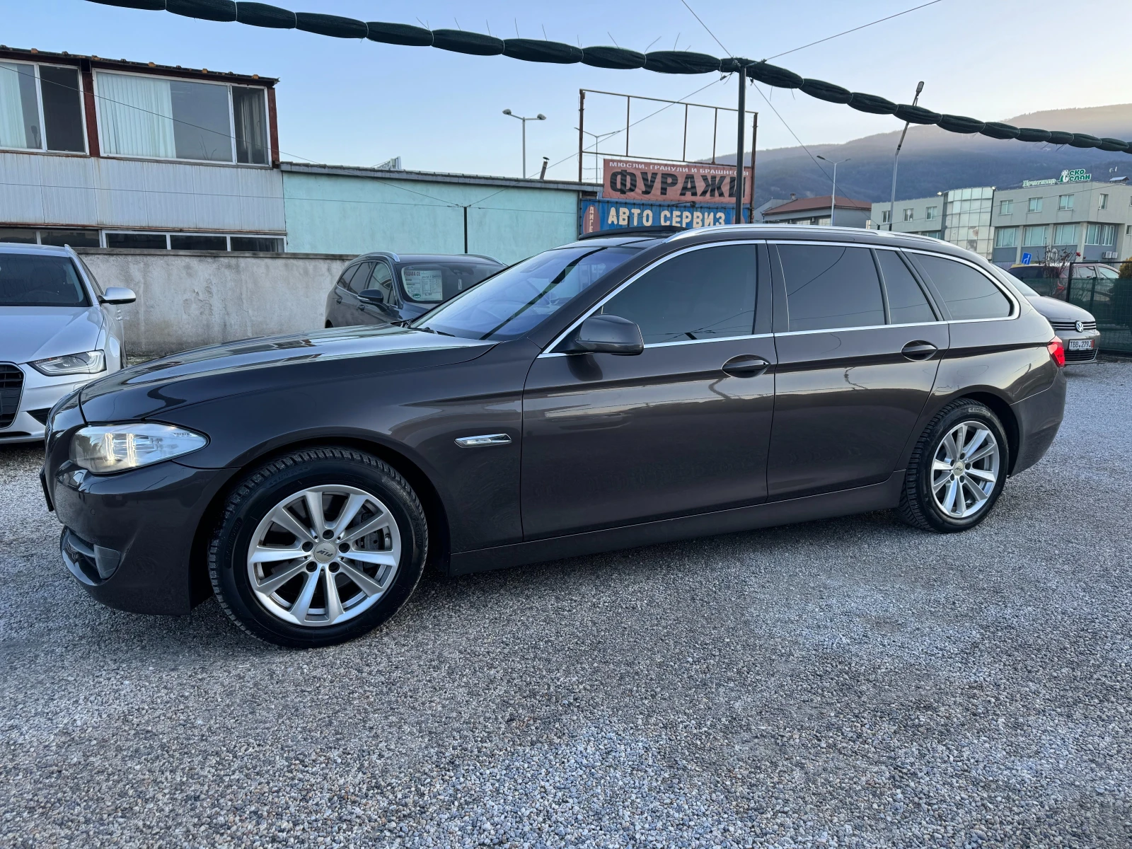 BMW 525 3.0 d Distronic Panorama euro 5 - изображение 4