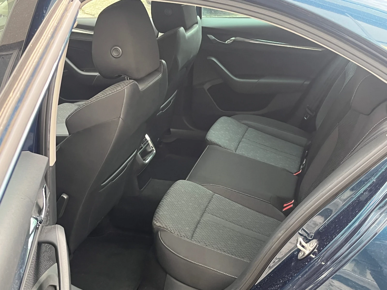Skoda Octavia 2.0TDI 7DSG - изображение 5