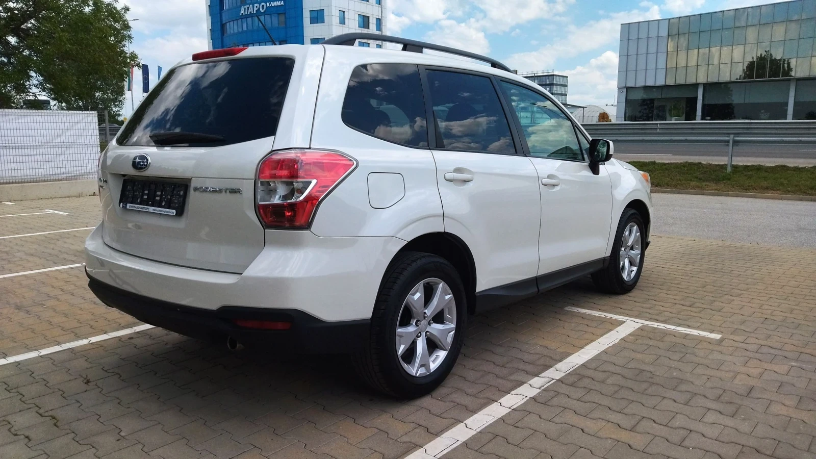 Subaru Forester 2.5i 170kc. AVTOMAT 4x4 PREMIUM  - изображение 5