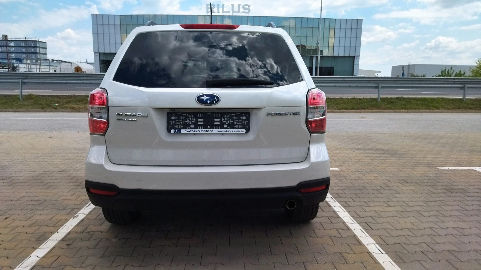 Subaru Forester 2.5i 170kc. AVTOMAT 4x4 PREMIUM  - изображение 6