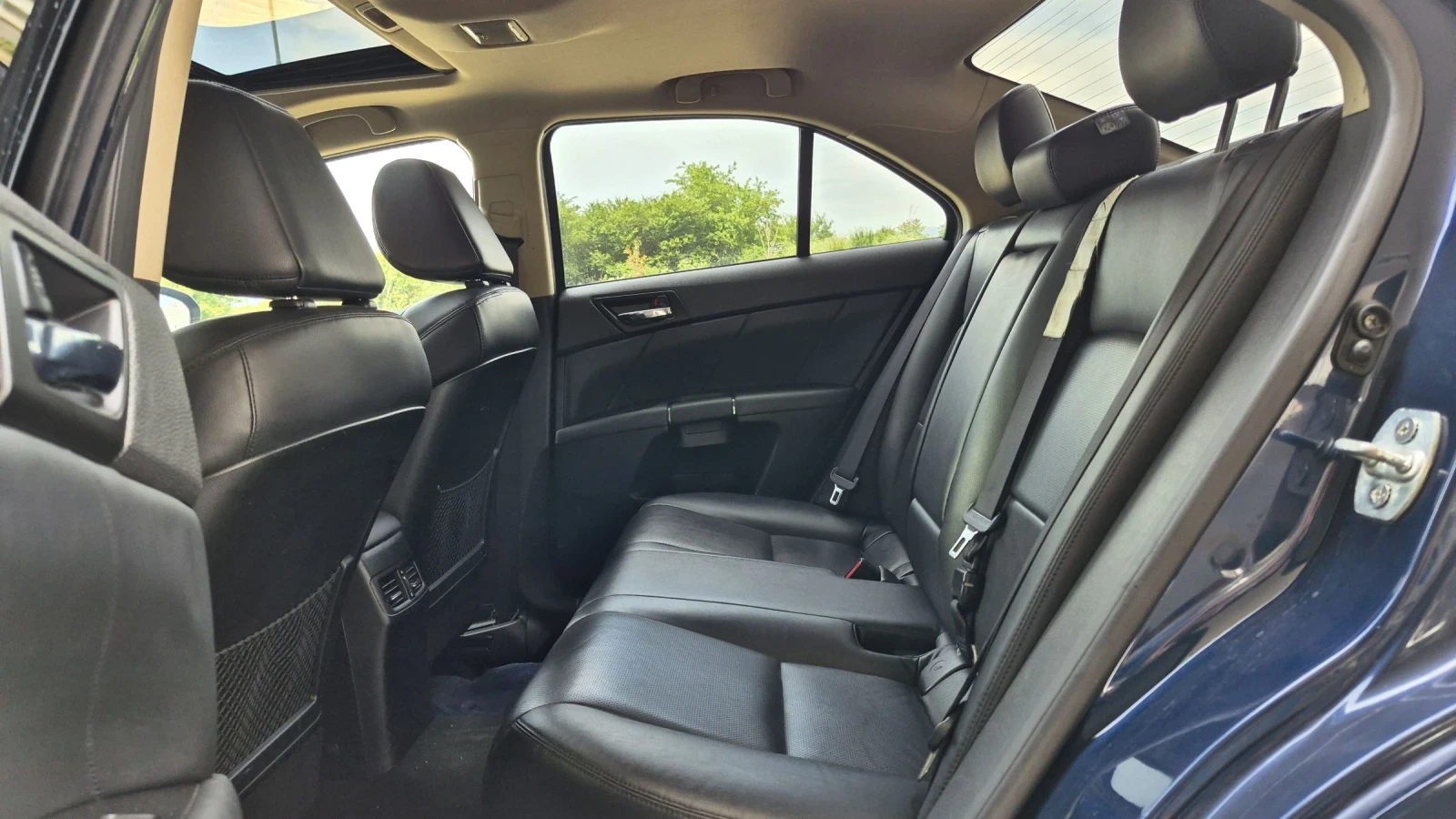 Suzuki Kizashi 2.4i * 4x4* LPG* Автоматик * Full * Бартер* Лизинг - изображение 10