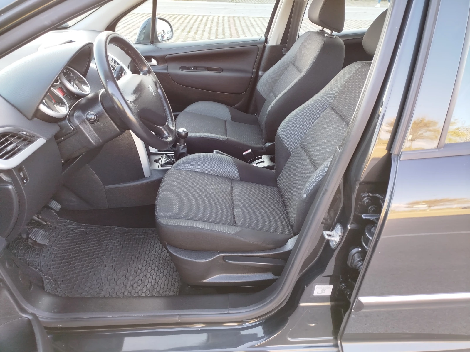 Peugeot 207 1.4hdi-euro-5 - изображение 9