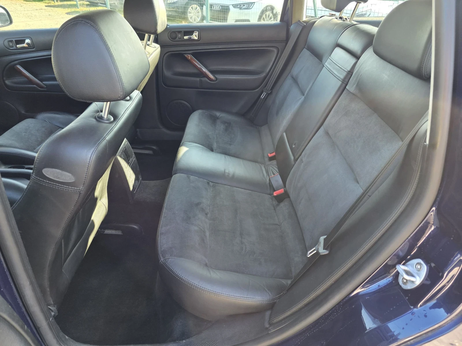 VW Passat 1.9 TDI 4x4 131k.c  - изображение 9