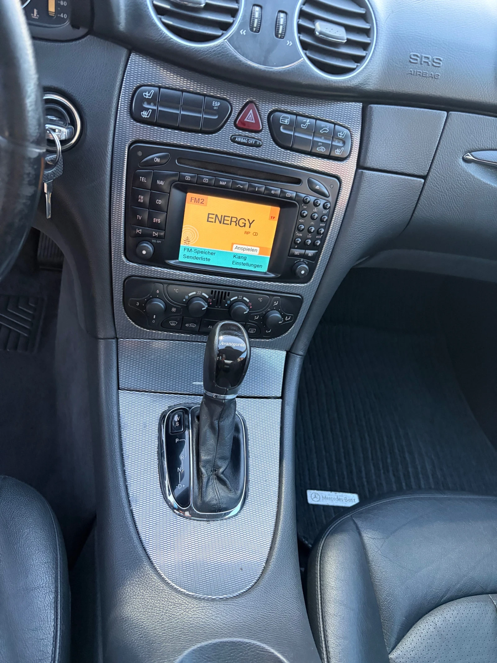 Mercedes-Benz CLK, снимка 11 - Автомобили и джипове - 53776225