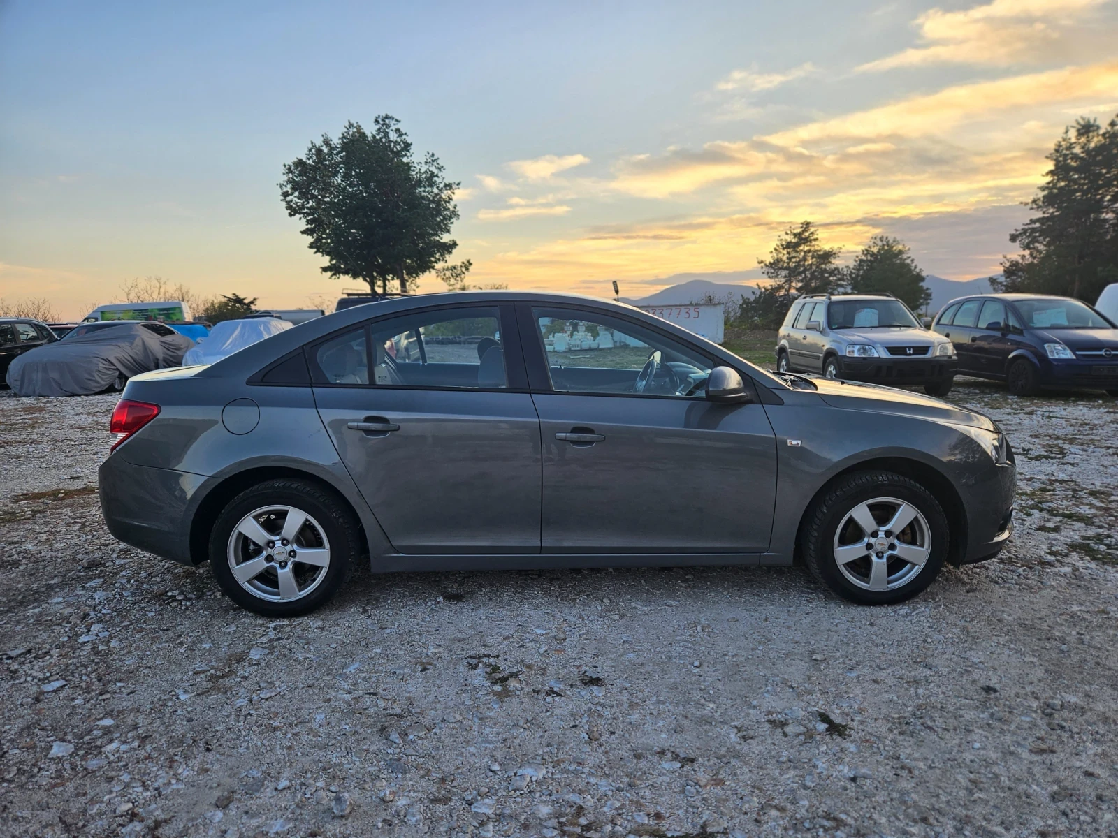 Chevrolet Cruze 1.8/ЕВРО5Б/LS, снимка 3 - Автомобили и джипове - 53944008