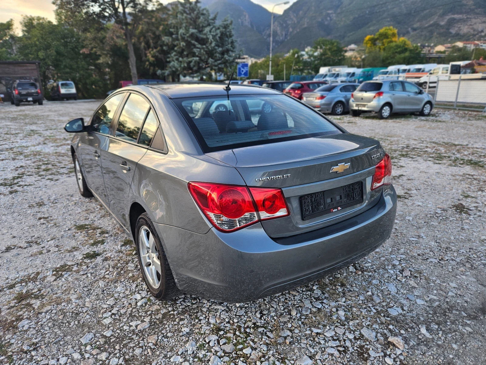 Chevrolet Cruze 1.8/ЕВРО5Б/LS, снимка 5 - Автомобили и джипове - 53944008
