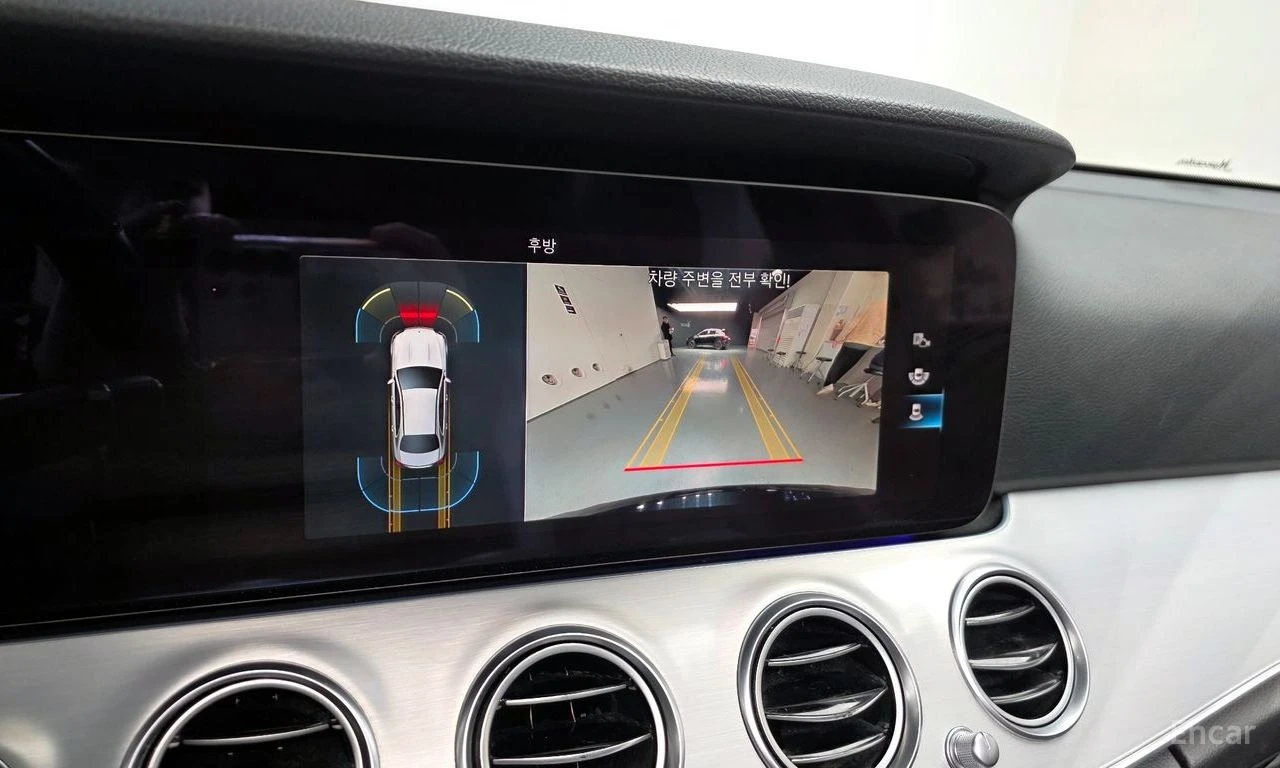 Mercedes-Benz E 250 Avantgarde* DISTRONIC* DIGITAL* AMBIENT* ПОДГРЕВ* , снимка 12 - Автомобили и джипове - 54713123