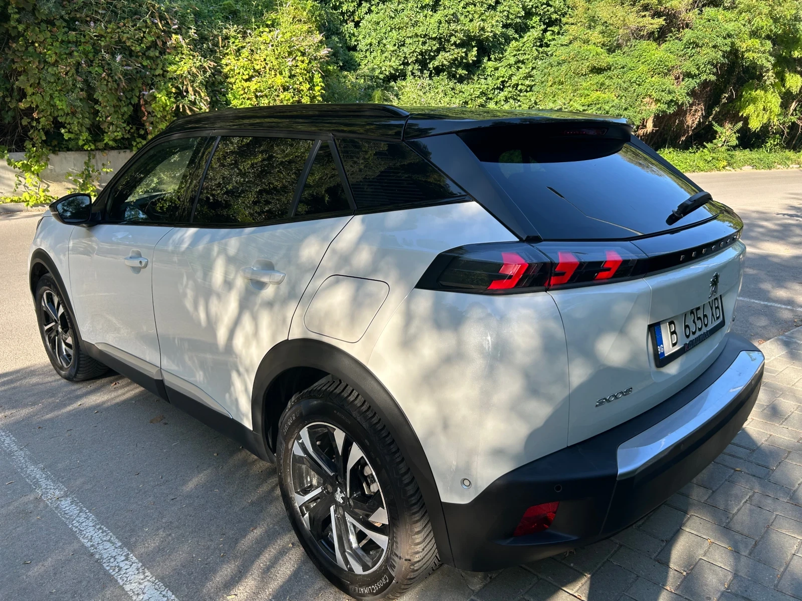 Peugeot 2008 SUV, снимка 4 - Автомобили и джипове - 55646103