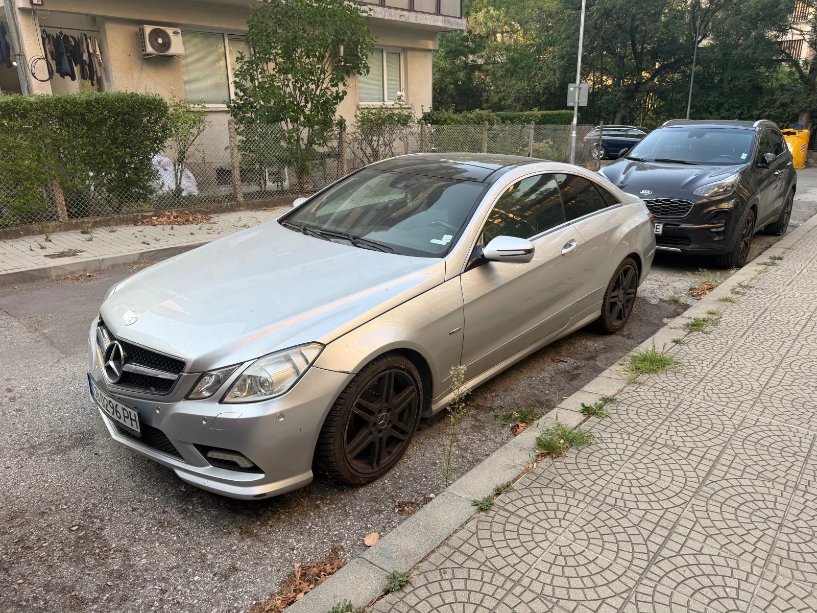 Mercedes-Benz E 350 CGI, снимка 2 - Автомобили и джипове - 55771883