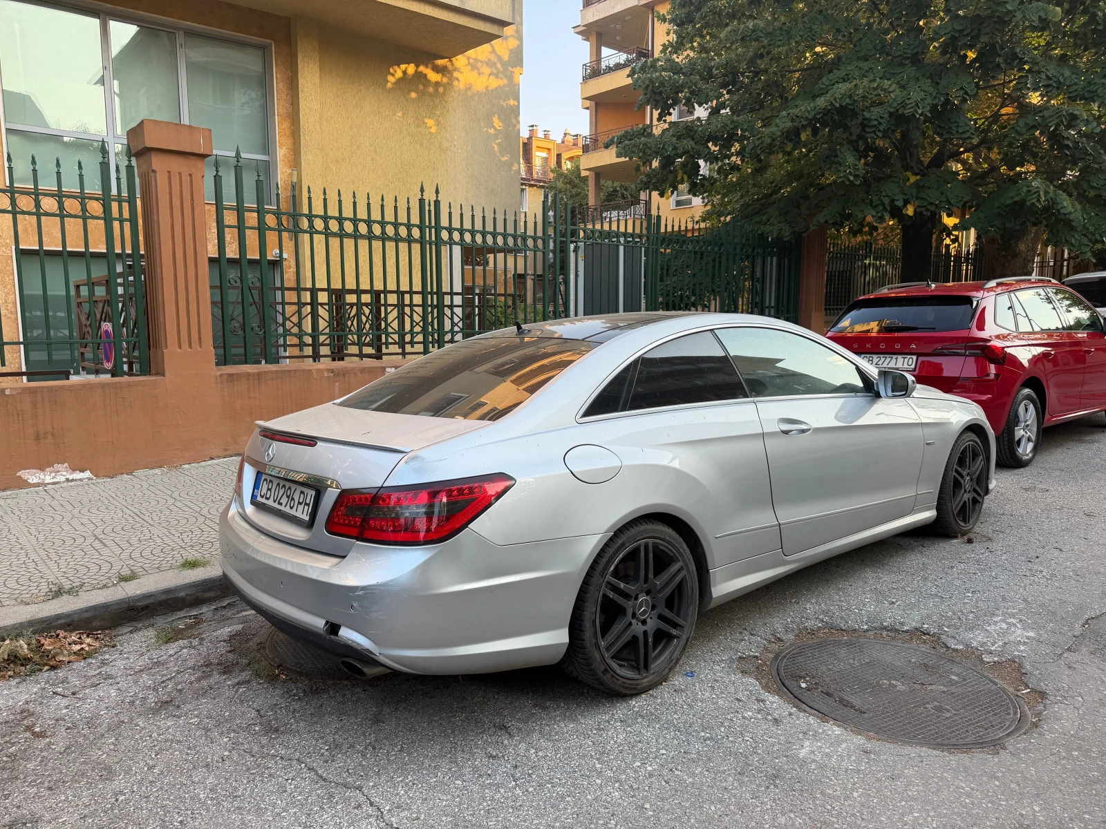 Mercedes-Benz E 350 CGI, снимка 5 - Автомобили и джипове - 55771883