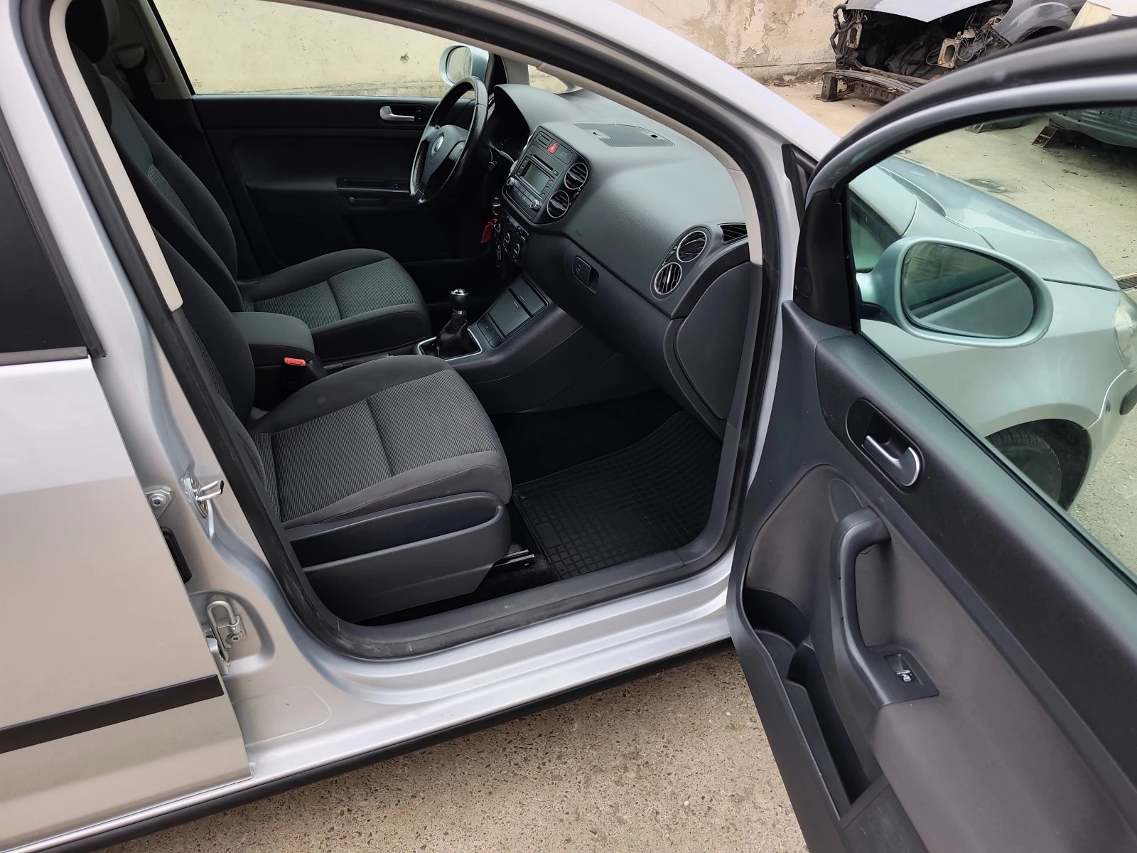 VW Golf Plus 1.9TDI 140000km, снимка 9 - Автомобили и джипове - 55847054