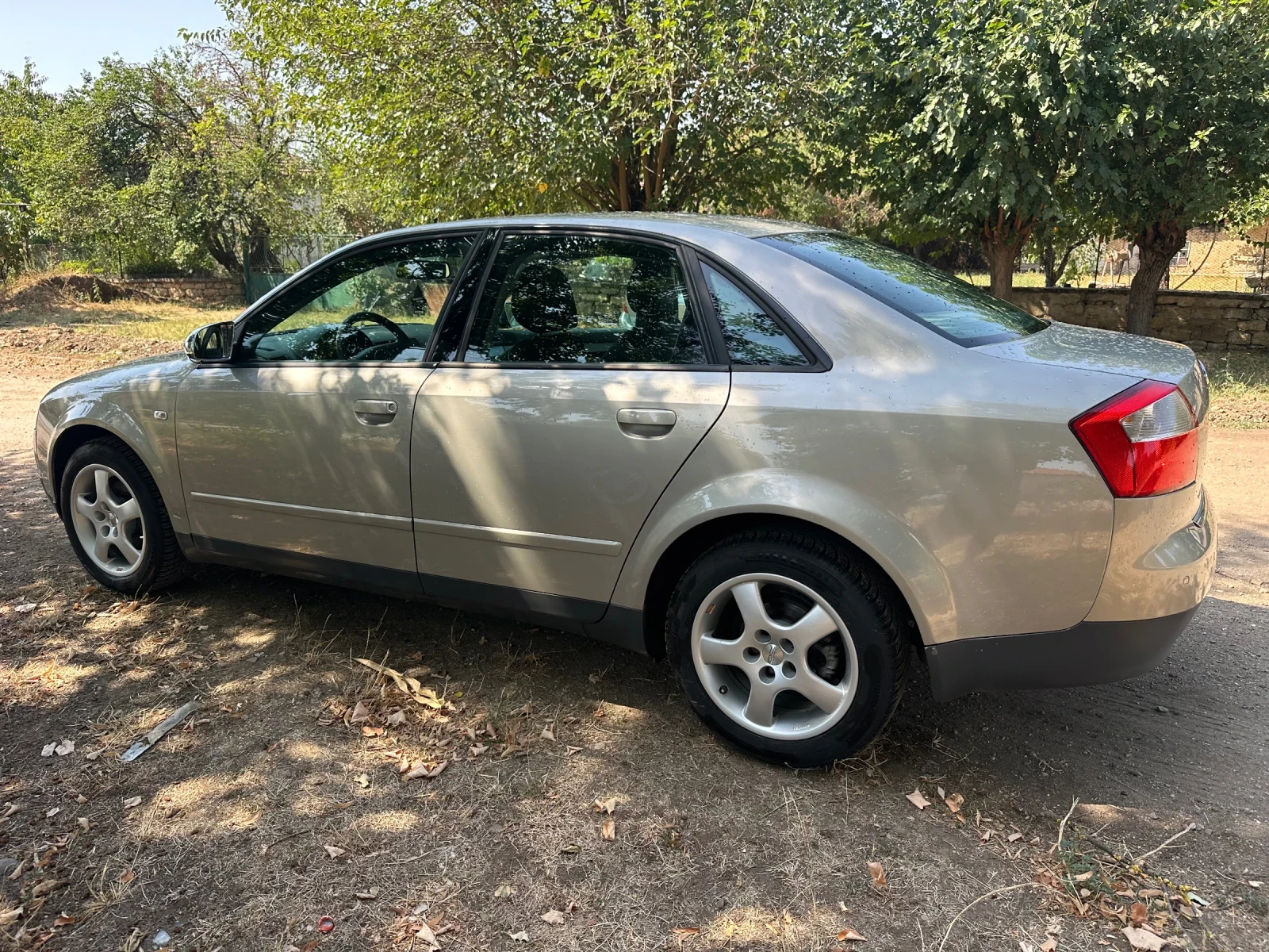 Audi A4 1.9 131 кс , снимка 3 - Автомобили и джипове - 56064252