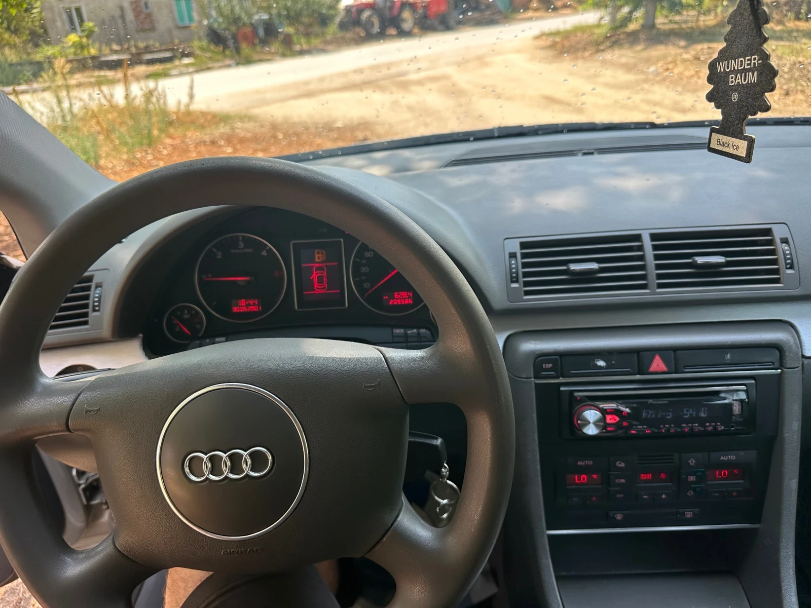 Audi A4 1.9 131 кс , снимка 9 - Автомобили и джипове - 56064252
