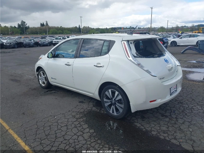 Nissan Leaf  КОЖЕН САЛОН - ПОДГРЕВИ, снимка 4 - Автомобили и джипове - 56614000