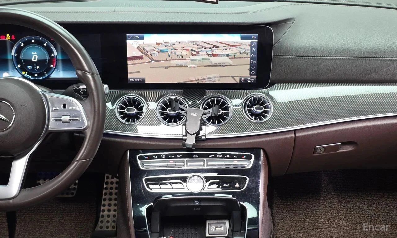 Mercedes-Benz CLS 300, снимка 9 - Автомобили и джипове - 56727145