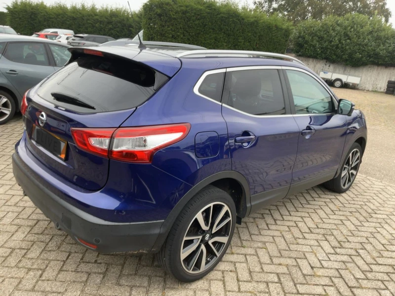 Nissan Qashqai 1.2 TEKNA+ * 156000 КМ * ПЪЛНА СЕРВИЗНА ИСТОРИЯ, снимка 8 - Автомобили и джипове - 52164056
