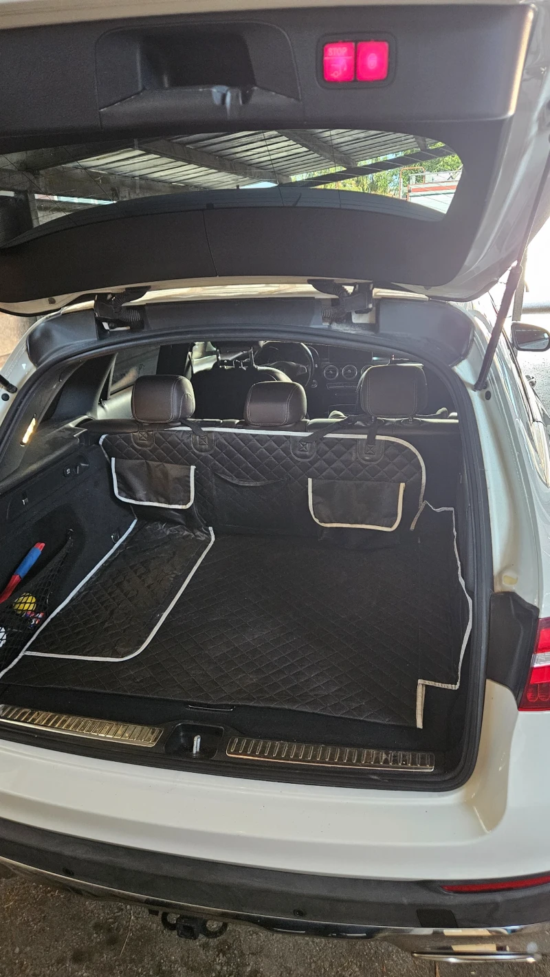 Mercedes-Benz GLC 300 2.0 i, снимка 16 - Автомобили и джипове - 52328180