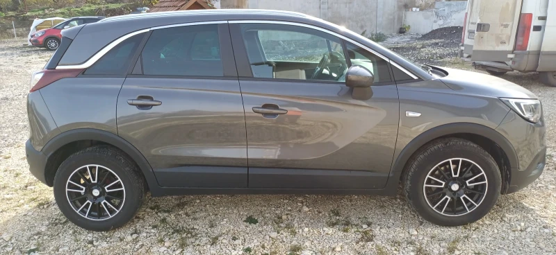 Opel Crossland X, снимка 2 - Автомобили и джипове - 52706375