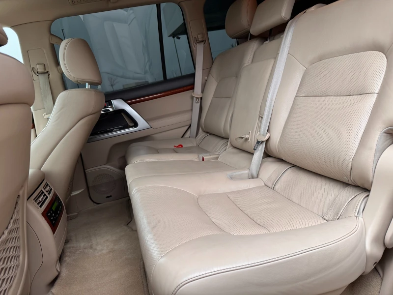 Toyota Land cruiser / 200 / 6+ 1 места / , снимка 14 - Автомобили и джипове - 53147844