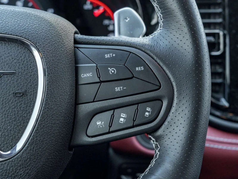 Dodge Durango * SRT 392 * CARFAX * БЕЗ ПЪРВОНАЧАЛНА ВНОСКА, снимка 13 - Автомобили и джипове - 53183112