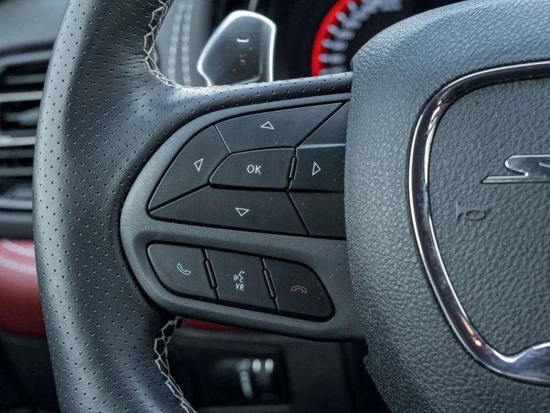 Dodge Durango * SRT 392 * CARFAX * БЕЗ ПЪРВОНАЧАЛНА ВНОСКА, снимка 12 - Автомобили и джипове - 53183112