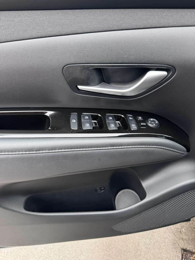 Hyundai Tucson, снимка 8 - Автомобили и джипове - 53205903