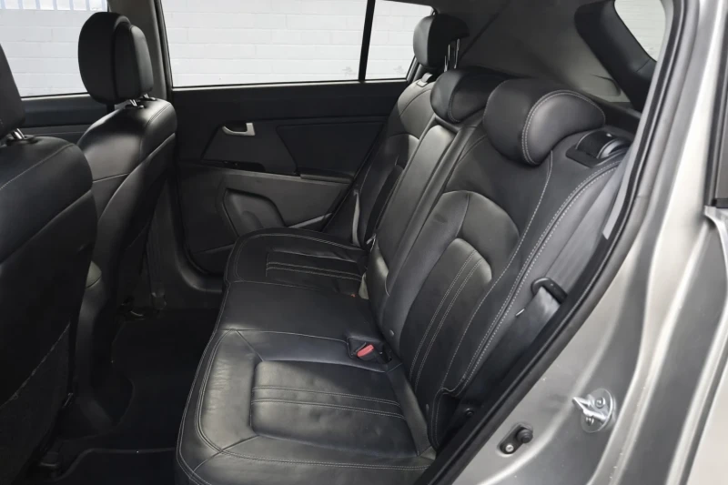 Kia Sportage 1.7CRDI ПАНОРАМА, снимка 9 - Автомобили и джипове - 53329662