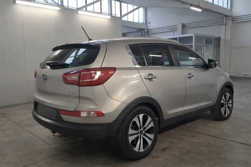 Kia Sportage 1.7CRDI ПАНОРАМА, снимка 5 - Автомобили и джипове - 53329662