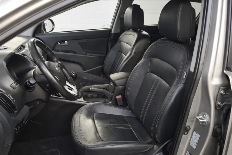 Kia Sportage 1.7CRDI ПАНОРАМА, снимка 8 - Автомобили и джипове - 53329662