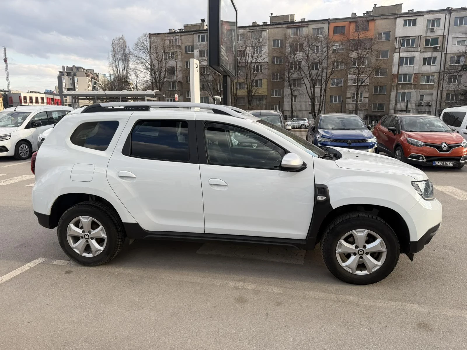 Dacia Duster 1.0 Tce/LPG/90k.c., снимка 4 - Автомобили и джипове - 53987233