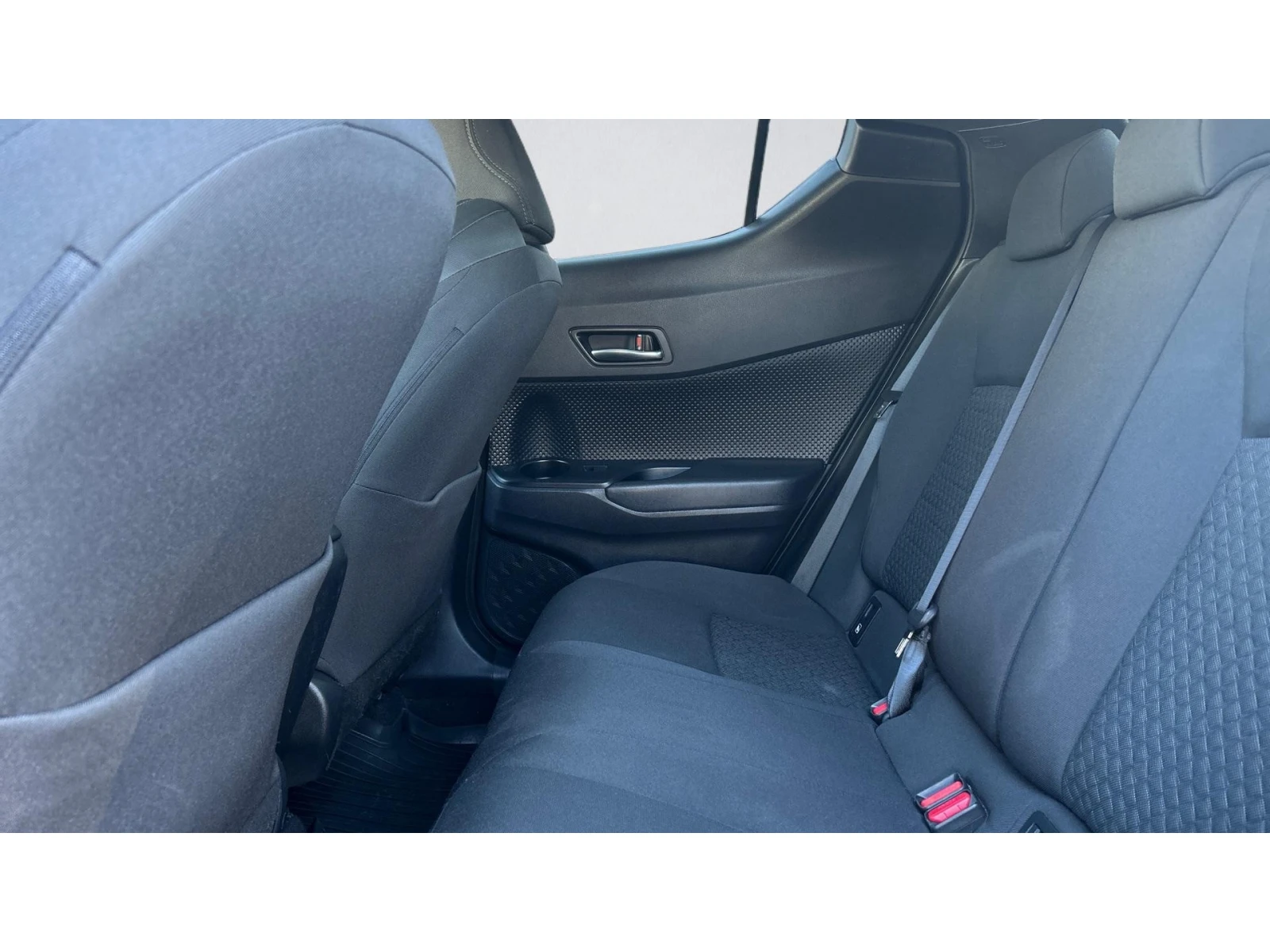 Toyota C-HR Месечна вноска от 370  , снимка 11 - Автомобили и джипове - 54064743