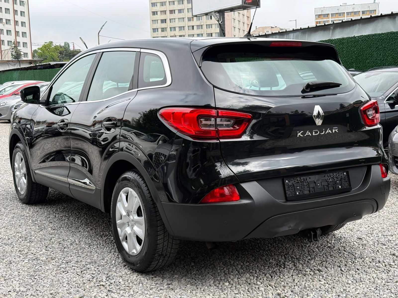 Renault Kadjar 1.2TCe/130hp/Кожа/Нави/Подгрев/ТОП, снимка 5 - Автомобили и джипове - 55037753