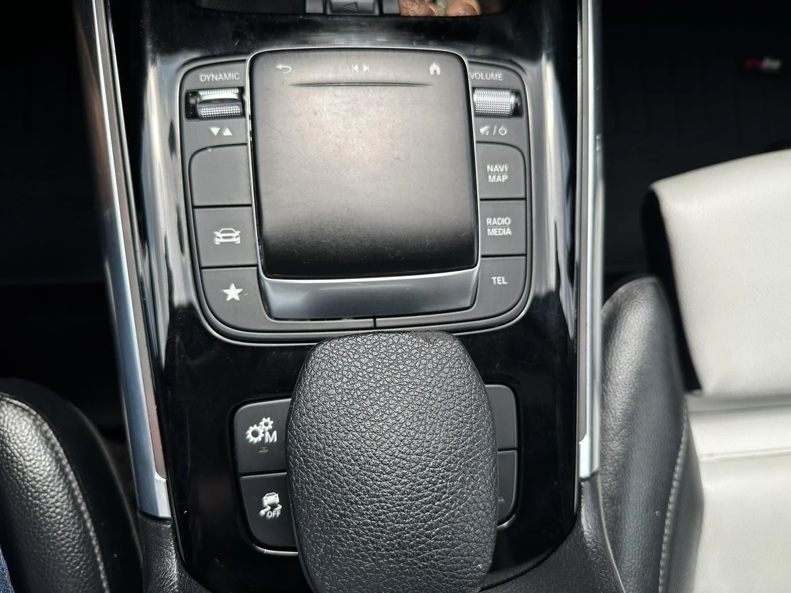 Mercedes-Benz GLA 45 AMG Лизинг, снимка 11 - Автомобили и джипове - 55692883