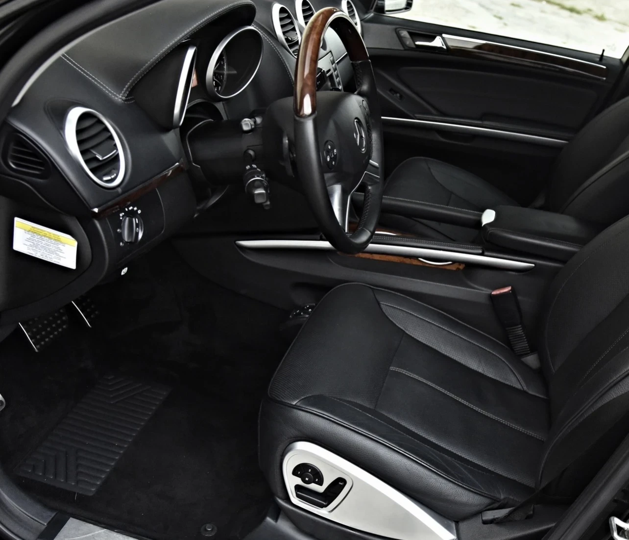 Mercedes-Benz GL 500 * AMG* 7SITZE* 3XTV* FULL MAXX* , снимка 7 - Автомобили и джипове - 55892707