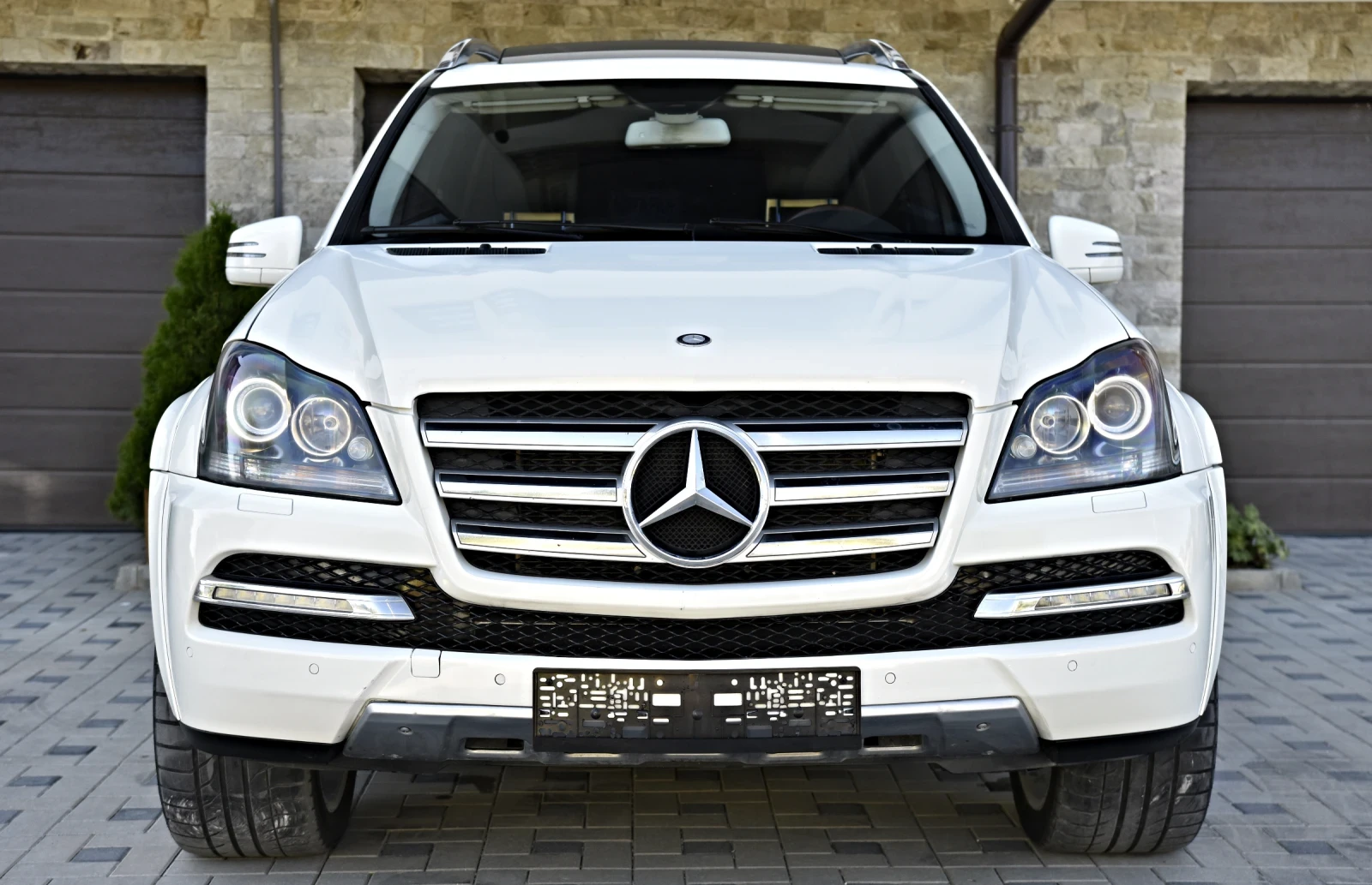 Mercedes-Benz GL 500 * AMG* 7SITZE* 3XTV* FULL MAXX* , снимка 2 - Автомобили и джипове - 55892707